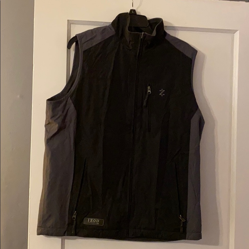 IZOD Performance all weather men’s vest six.oh.